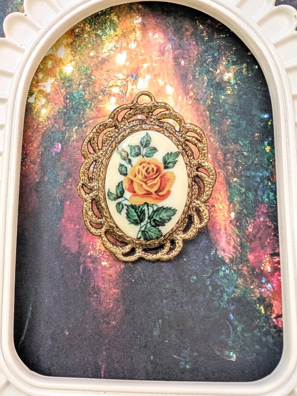 Vintage 1970's Baroque Style Yellow Rose & Gold Tone Brooch
